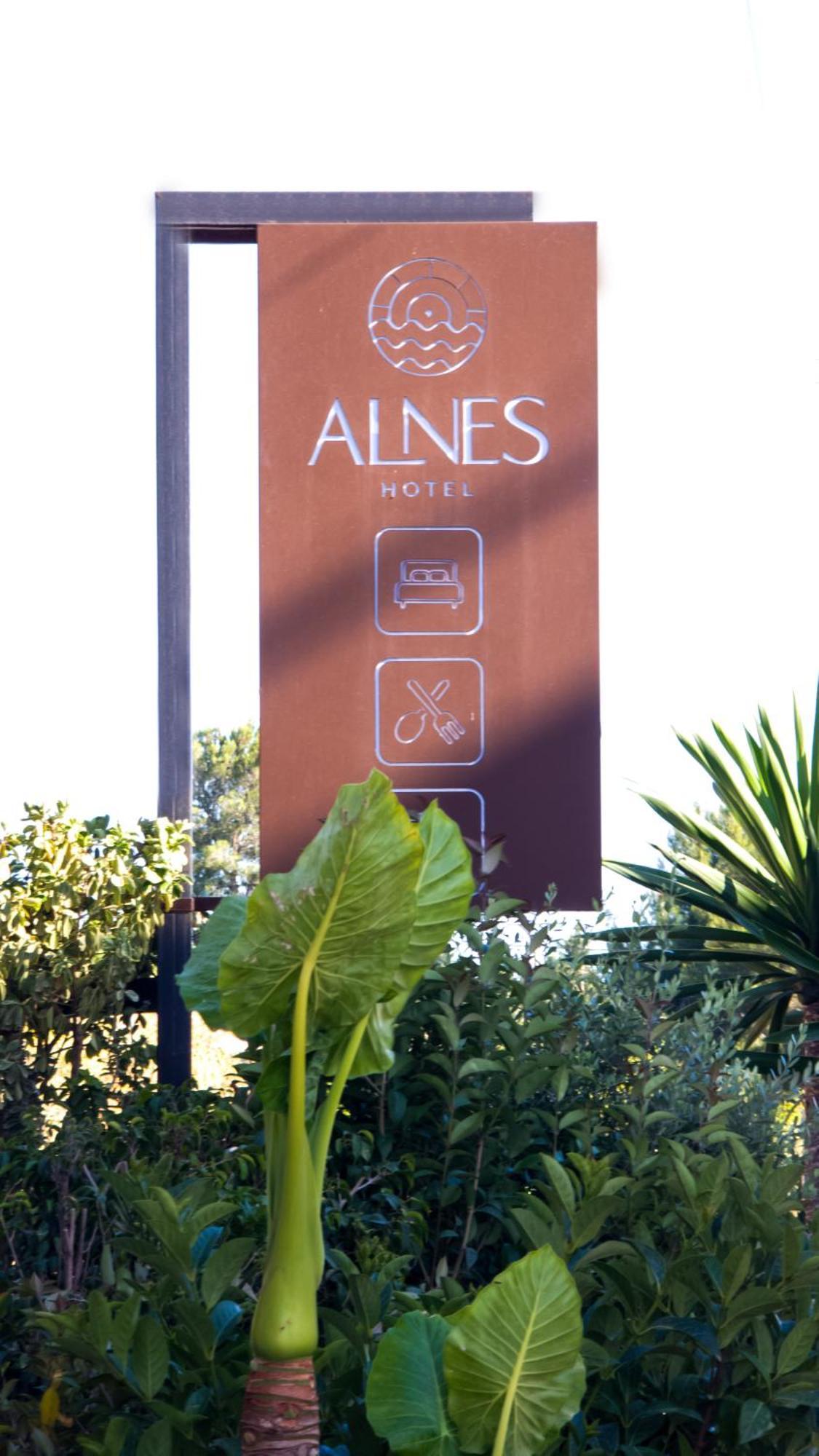 Alnes Hotel Sarandë Buitenkant foto