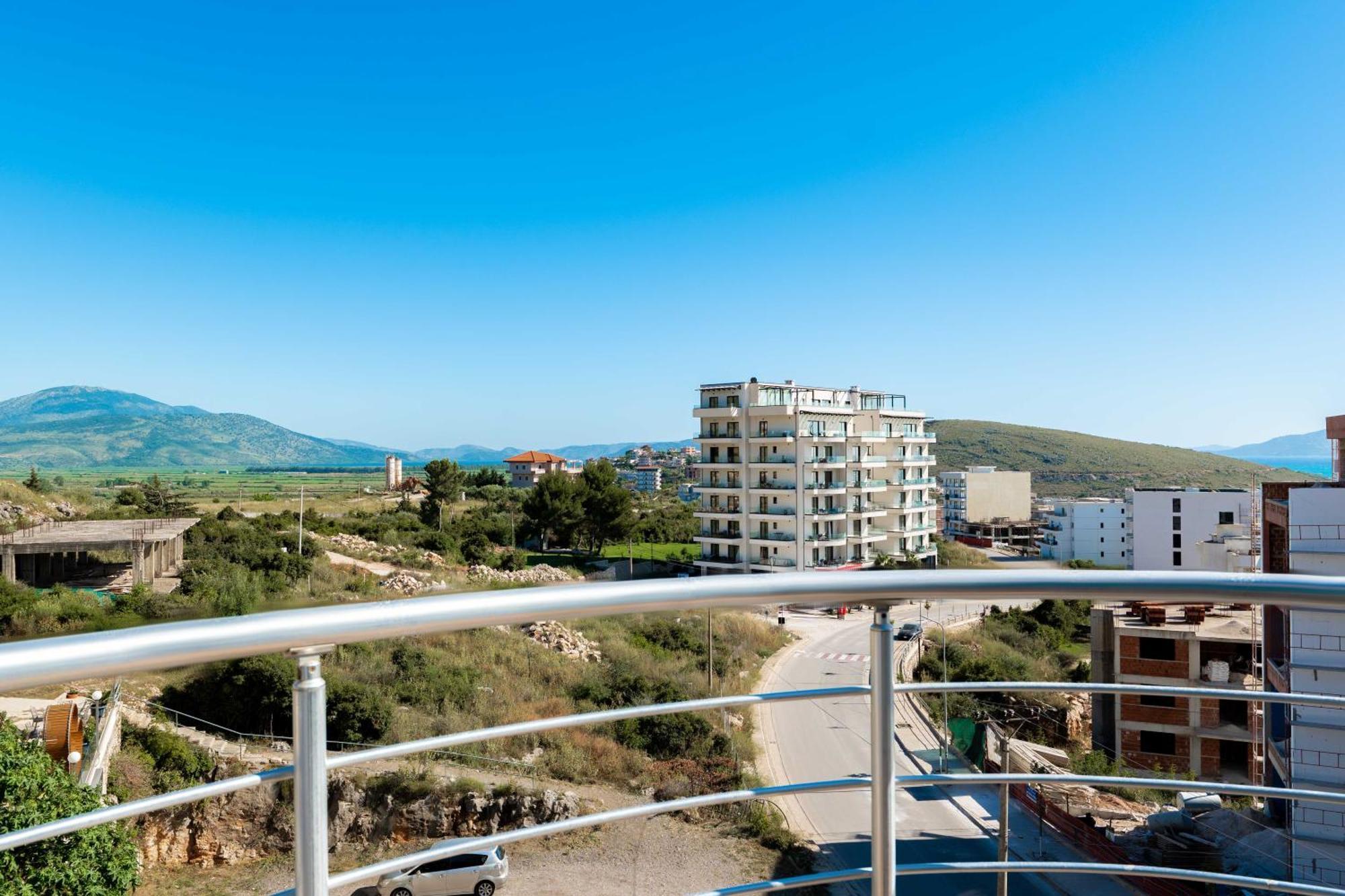 Alnes Hotel Sarandë Buitenkant foto