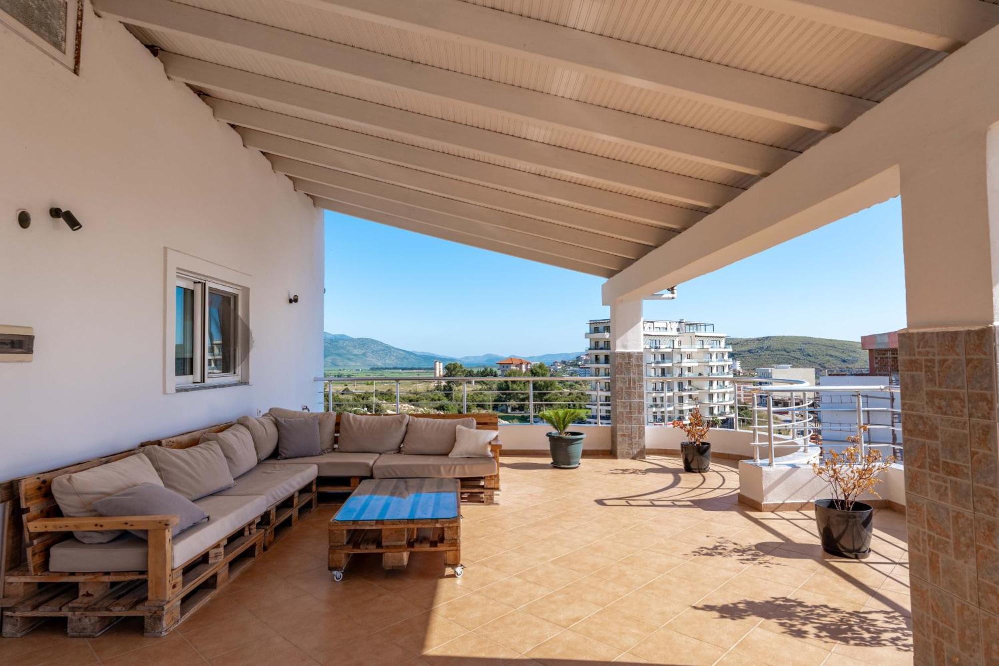 Alnes Hotel Sarandë Buitenkant foto