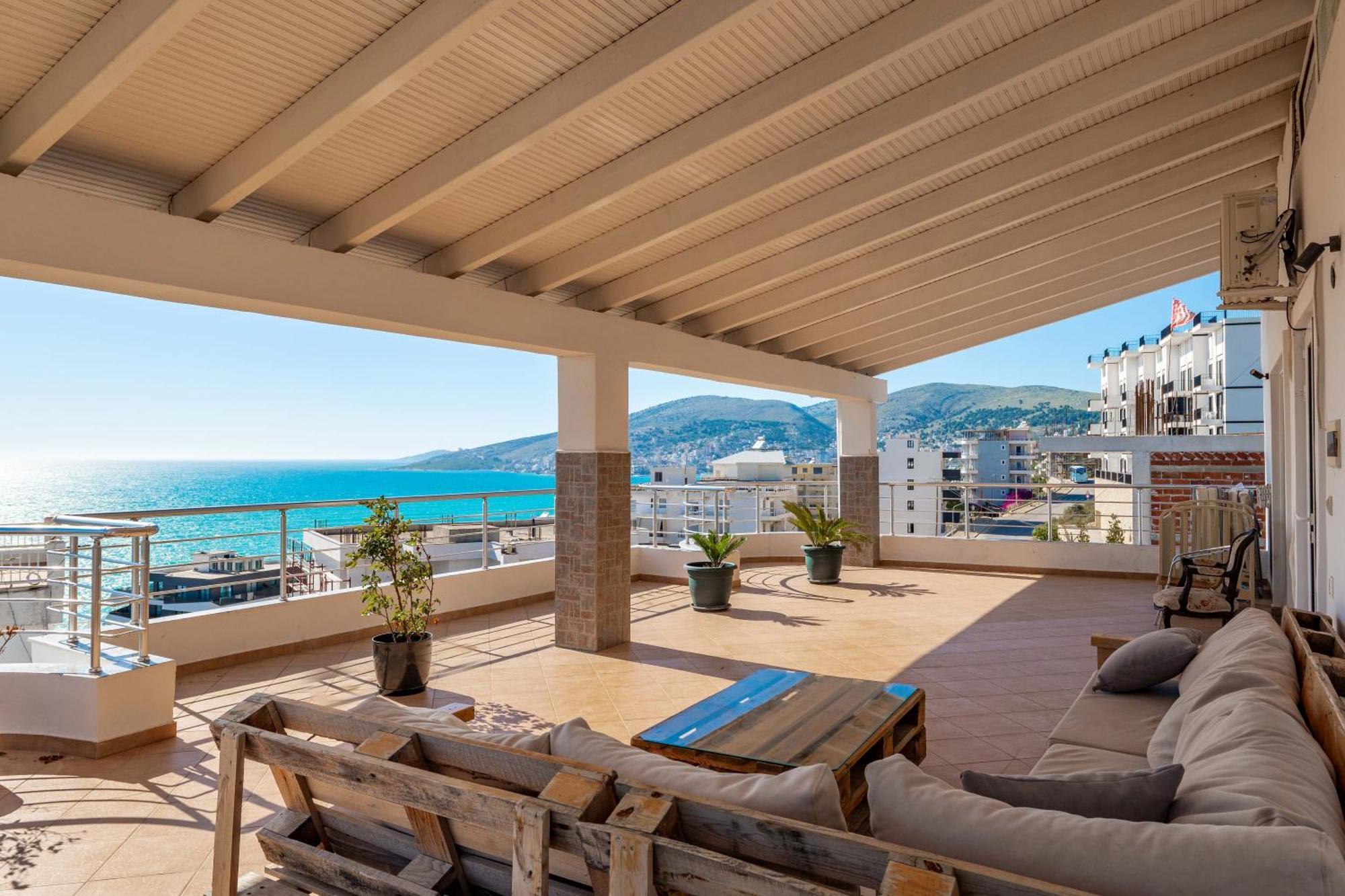 Alnes Hotel Sarandë Buitenkant foto